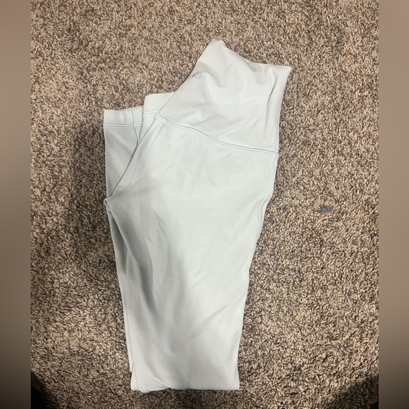 White High Rise Lululemon's Aligns 🤍 - Picture 2 of 4